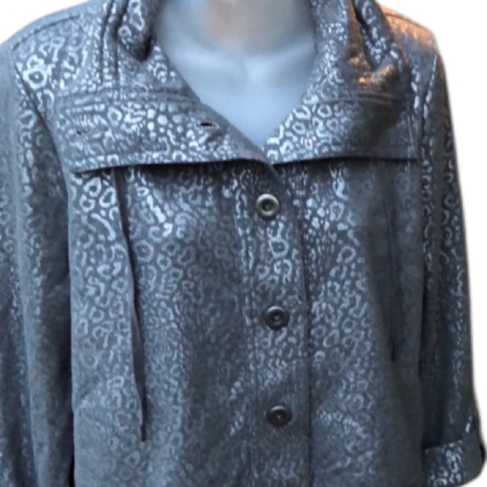 Ruby Rd. Button up shimmery grey jacket blazer animal print size small